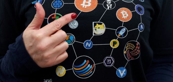 Bitcoin And Cryptocurrency Funds Are Down 50% YTD. Lee's Dec. 31 Bitcoin Forecast Is Still $25,000