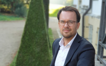 AI-Assisted Commodity Fund Defying the Crowd