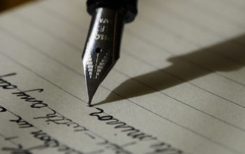Sophisticated Writers Make Better HF Managers